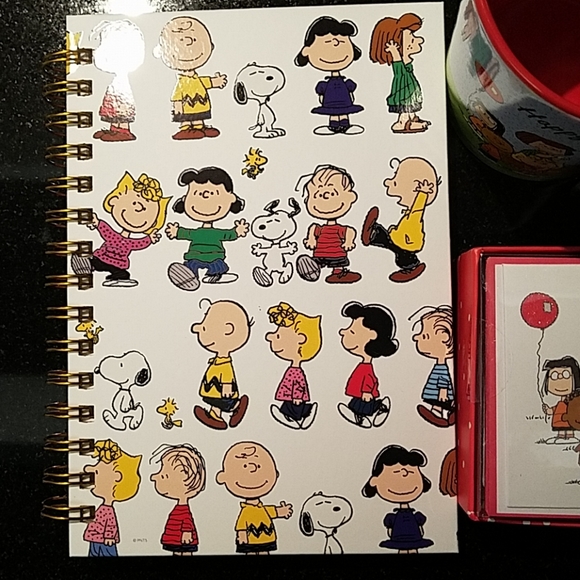 3 pieces of Peanuts - Picture 2 of 8